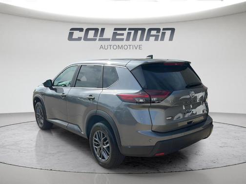 Gun Metallic 2025 Nissan Rogue S