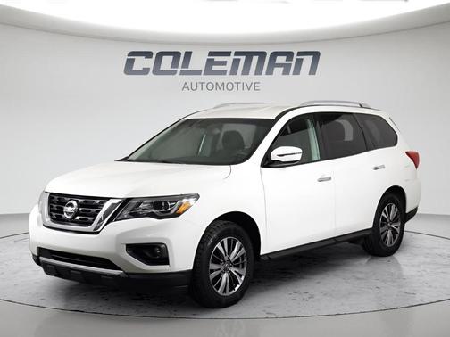 2020 Nissan Pathfinder SV