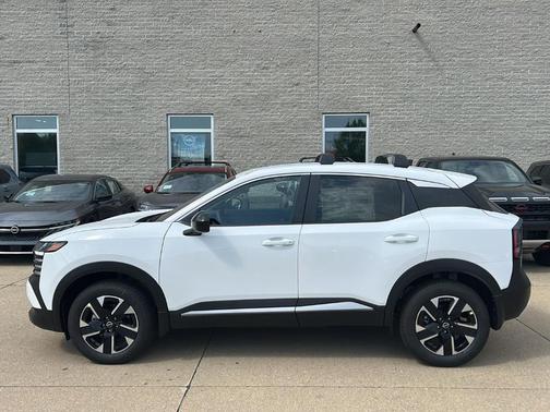 Fresh Powder 2026 Nissan Kicks SV