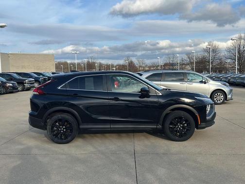 2024 Mitsubishi Eclipse Cross LE