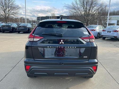 2024 Mitsubishi Eclipse Cross LE
