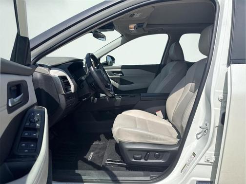 White 2023 Nissan Rogue SV