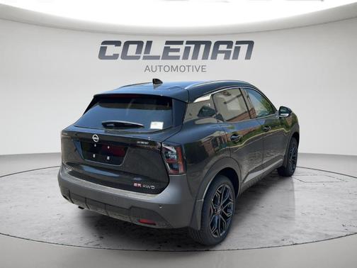 Super Black 2026 Nissan Kicks SR