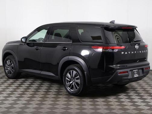 2024 Nissan Pathfinder S