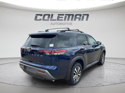 Deep Ocean Blue 2026 Nissan Pathfinder SL