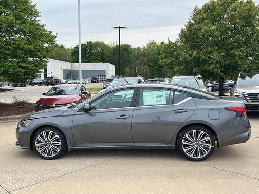 Gun Metallic 2026 Nissan Altima 2.5 SV