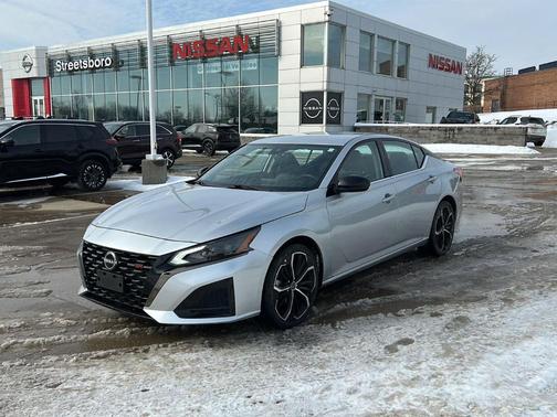 2024 Nissan Altima 2.5 SR