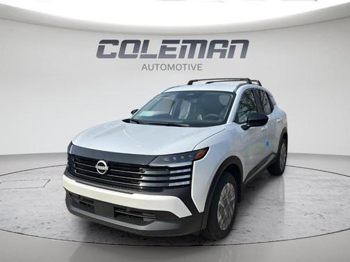 Aspen White Tri 2026 Nissan Kicks SV