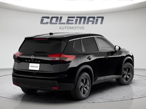 Super Black 2027 Nissan Rogue SV
