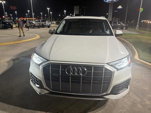 2021 Audi Q7 45 Premium Plus