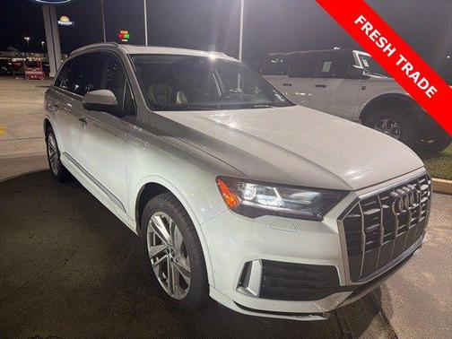 2021 Audi Q7 45 Premium Plus
