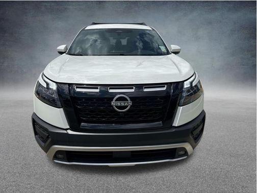 Glacier White 2024 Nissan Pathfinder Rock Creek 4WD