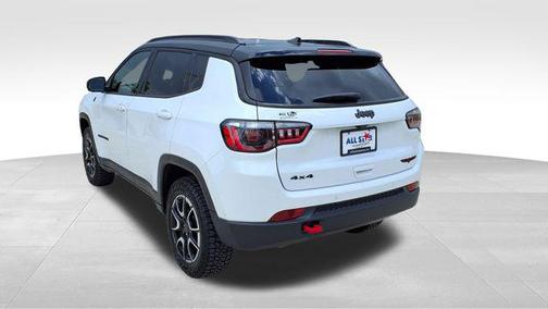 Bright White Clearcoat 2025 Jeep Compass Trailhawk