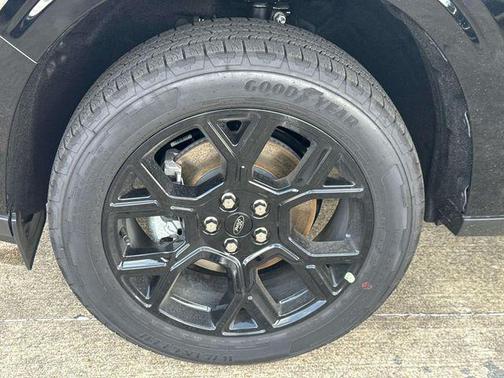 Shadow Black 2026 Ford Maverick Lariat