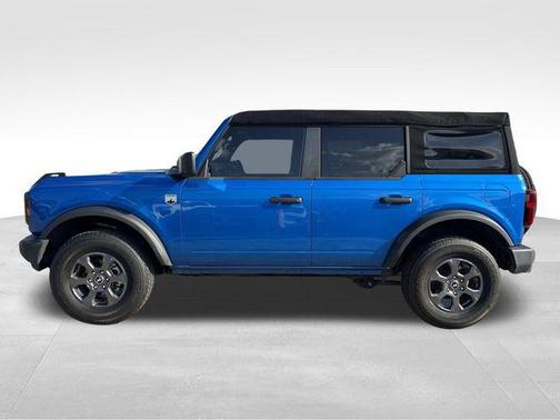 Velocity Blue Metallic 2023 Ford Bronco Big Bend