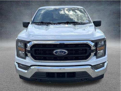 Oxford White 2023 Ford F-150 XLT