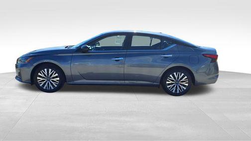 Gun Metallic 2025 Nissan Altima 2.5 SV