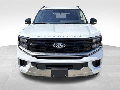 Oxford White 2025 Ford Expedition Max Platinum