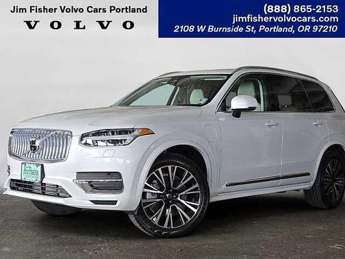 Crystal White 2025 Volvo XC90 Plus