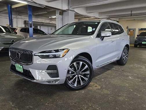 2023 Volvo XC60 Plus
