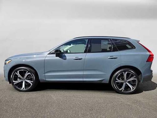 Thunder Grey 2024 Volvo XC60 B5 Ultimate Dark