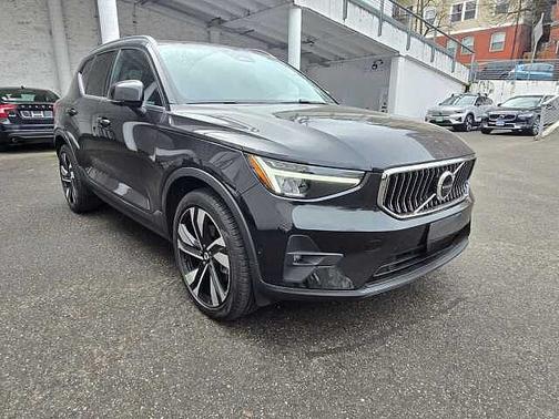 2023 Volvo XC40 Plus