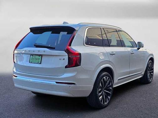 2025 Volvo XC90 Plus