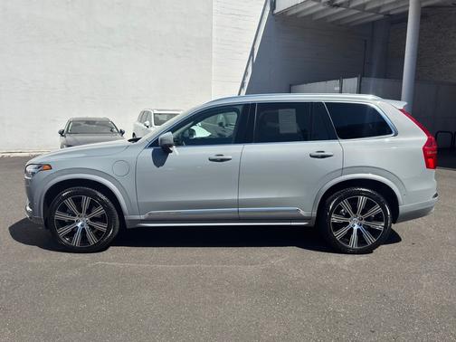 2024 Volvo XC90 Recharge Plug-In Hybrid T8 Ultimate 6-Seater