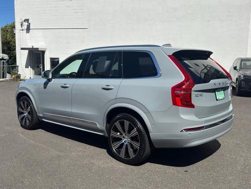 2024 Volvo XC90 Recharge Plug-In Hybrid T8 Ultimate 6-Seater