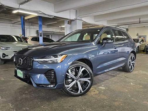 2023 Volvo XC60 B5 AWD Ultimate Dark