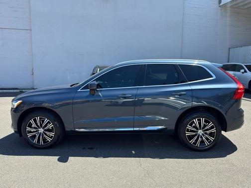 2022 Volvo XC60 B5 AWD Inscription