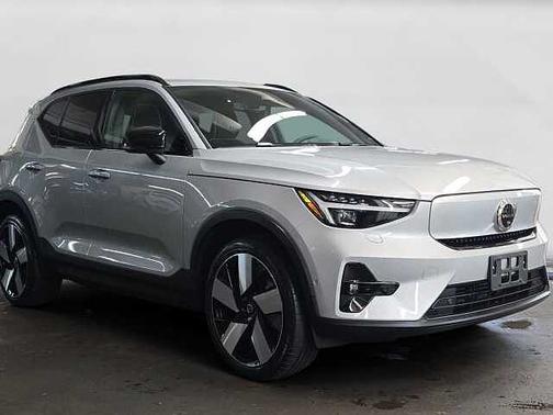 2023 Volvo XC40 Ultimate