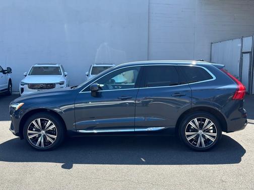 2022 Volvo XC60 B6 AWD Inscription