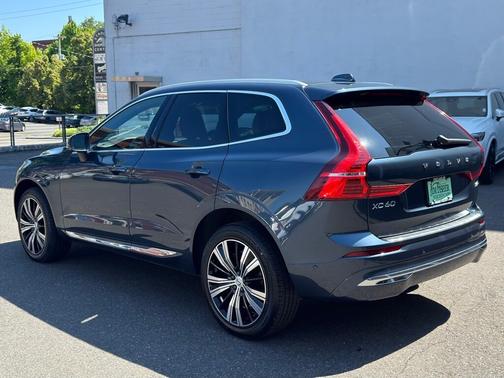 2022 Volvo XC60 B6 AWD Inscription