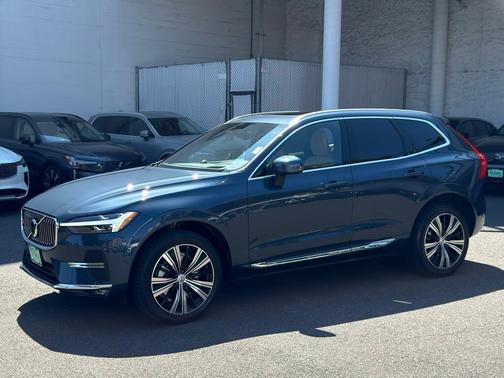 2022 Volvo XC60 B6 AWD Inscription
