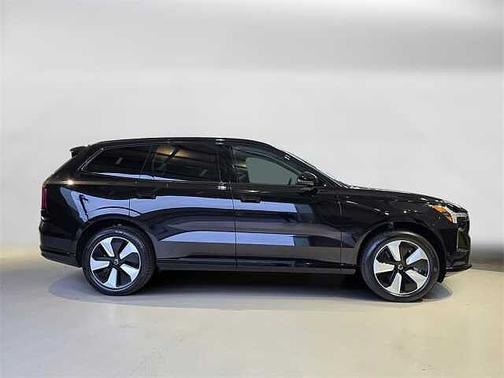 2025 Volvo EX90 Plus