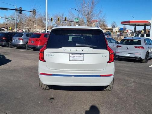 2025 Volvo XC90 B5 Plus 7-Seater