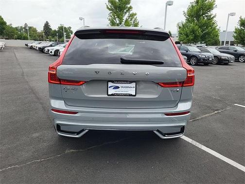 2025 Volvo XC60 Plug-In Hybrid T8 Core