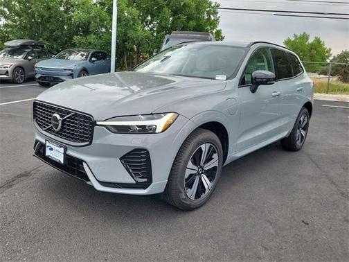 2025 Volvo XC60 Plug-In Hybrid T8 Core
