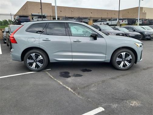2025 Volvo XC60 Plug-In Hybrid T8 Core