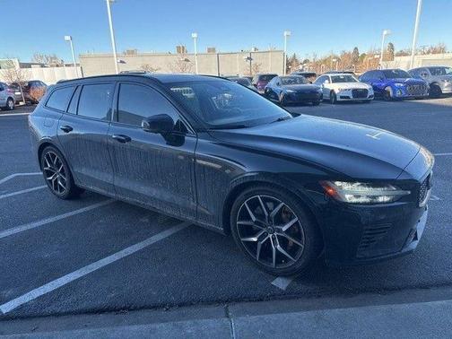 2025 Volvo V60 Plug-In Hybrid T8 Polestar Engineered