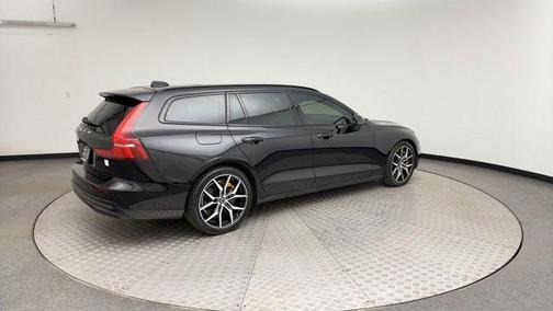 2025 Volvo V60 Plug-In Hybrid T8 Polestar Engineered