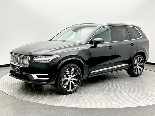 2025 Volvo XC90 B6 Plus 7-Seater