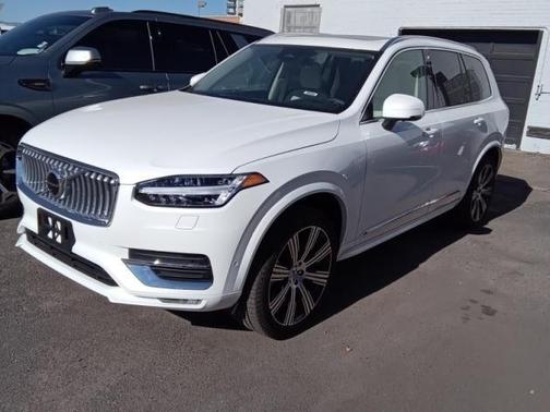 2025 Volvo XC90 B6 Plus 7-Seater