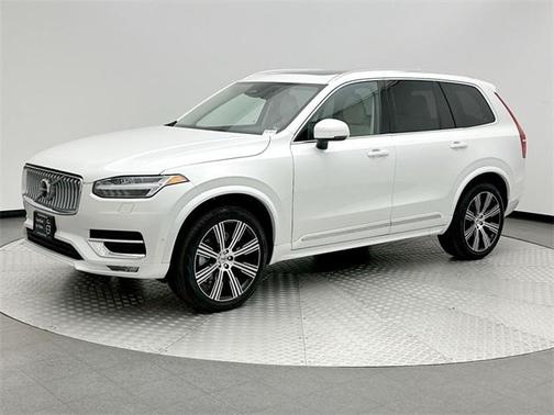 2025 Volvo XC90 B6 Plus 7-Seater
