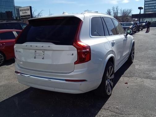 2025 Volvo XC90 B6 Plus 7-Seater