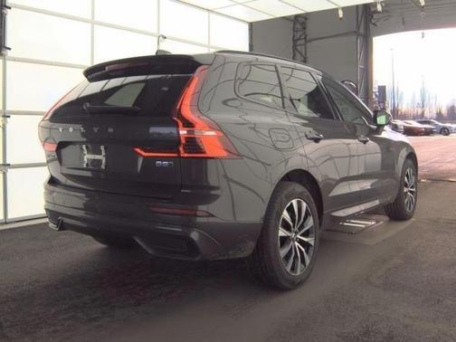 2025 Volvo XC60 B5 Core