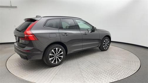 2025 Volvo XC60 B5 Core