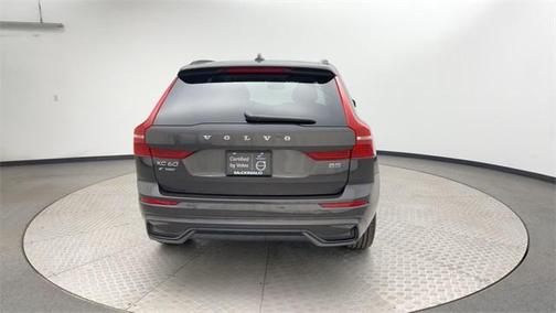 2025 Volvo XC60 B5 Core