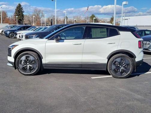 White 2026 Volvo EX30 TWIN MOTOR CROSS COUNTRY ULTRA